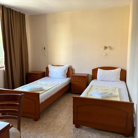 семеен крис 3*