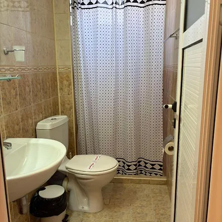 Хотел семеен крис 3*