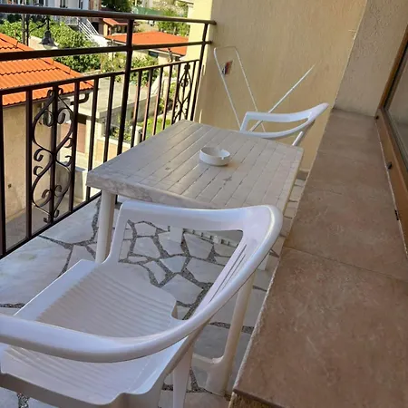 Хотел семеен крис 3*