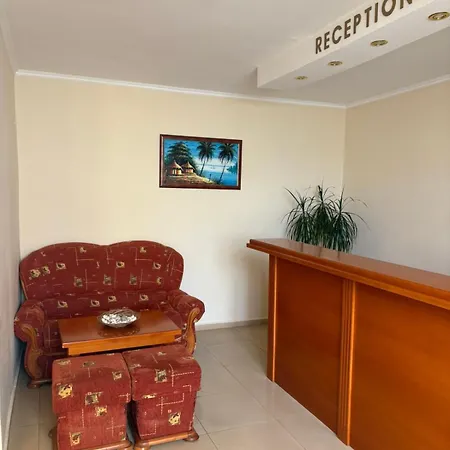 Хотел семеен крис