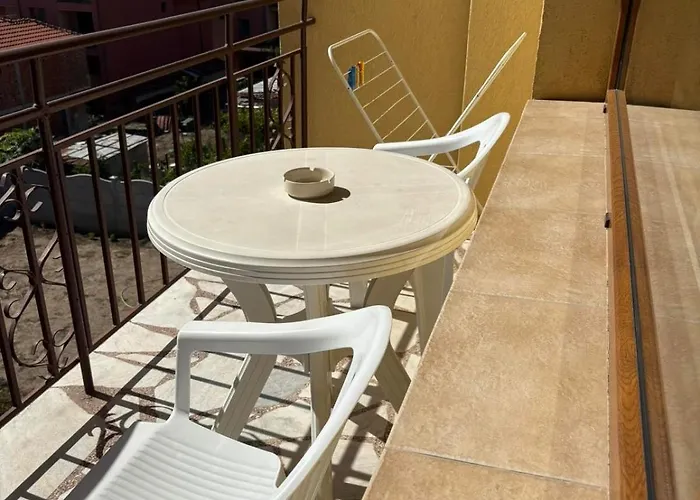 Family Chris Hotel 3*