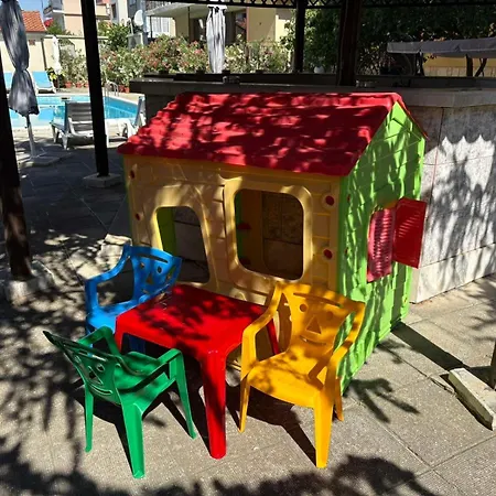 Family Chris スヴェティ・ヴラス