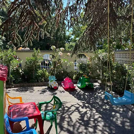 ホテル Family Chris 3*