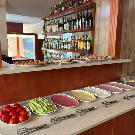 Family Chris ホテル 3*